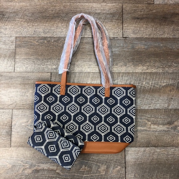 thirty-one Handbags - NWOT ThirtyOne Purse with Used Matching wallet